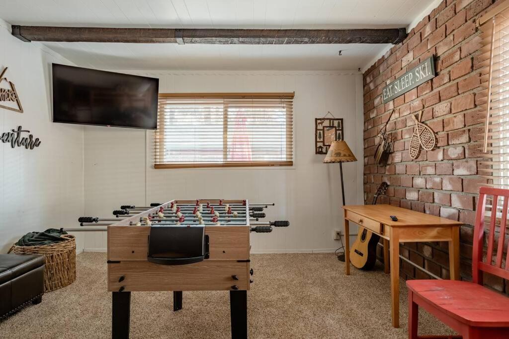 Hot Tub*Kids Room*Family Cabin ビッグ・ベア・シティ エクステリア 写真
